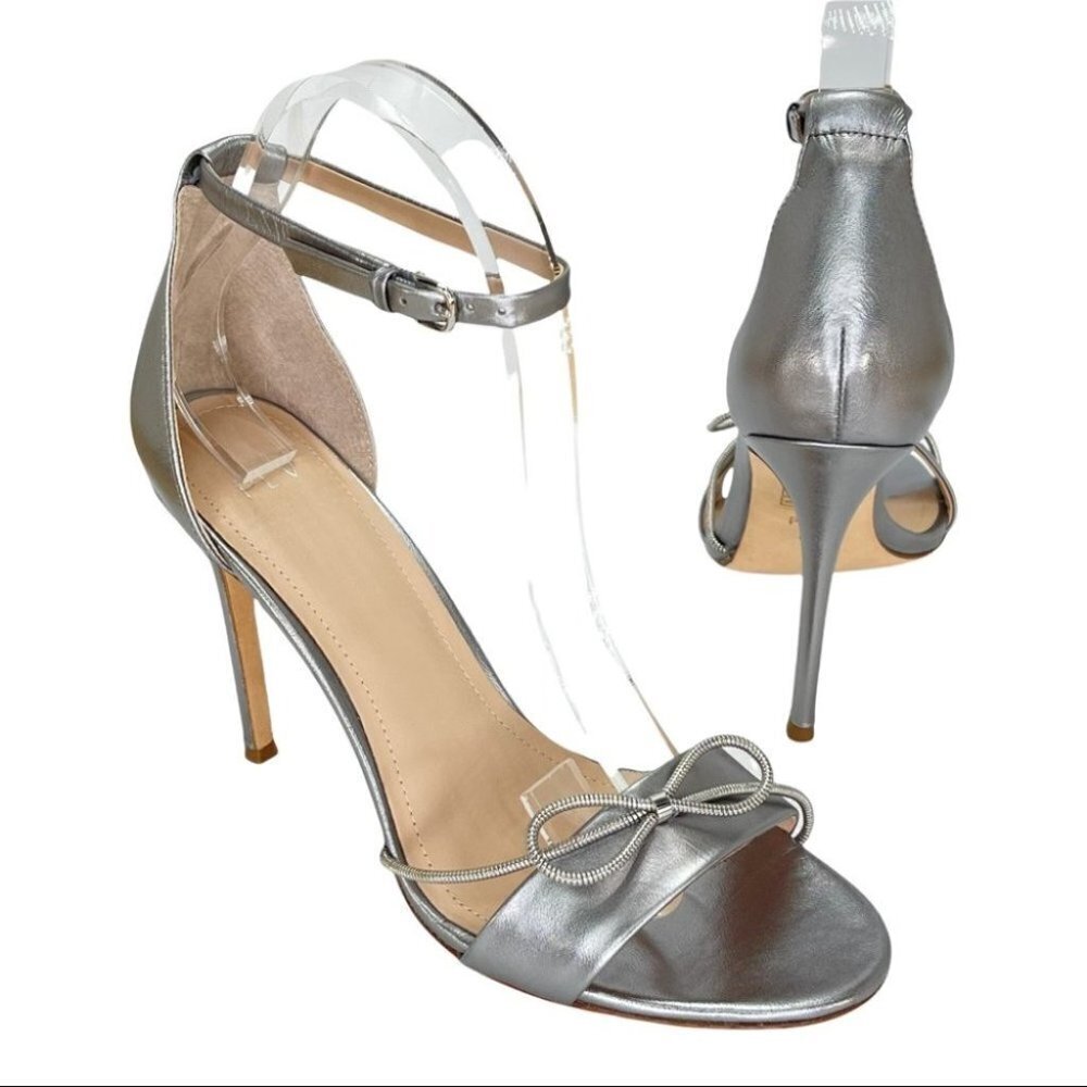 Pour La Victoire Elanna Grey Leather Metal Bow Accent Womens Heels - Picture 13 of 16